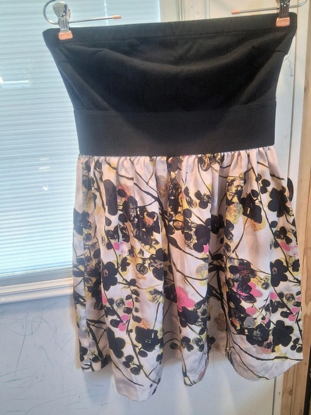 Johnny Martin Floral Mini Dress in Black & Pink Size Medium